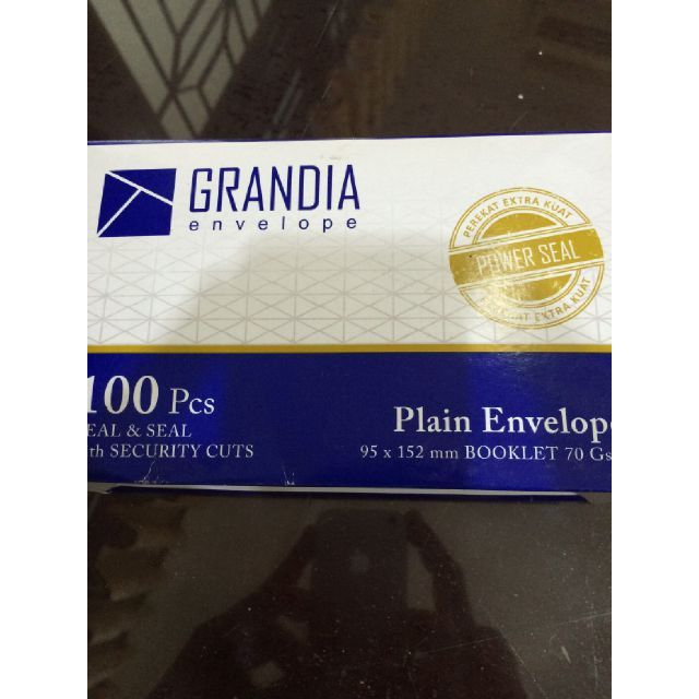 

AMPLOP GRANDIA POLOS PUTIH PENDEK DENGAN PEREKAT ISI 100 PCS PER BOX GRANDIA 104