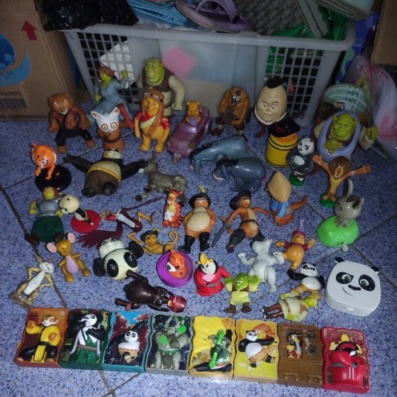 08-10-2025 Figure Mcd Winnie The Pooh Kung Fu Panda Shrek piglet