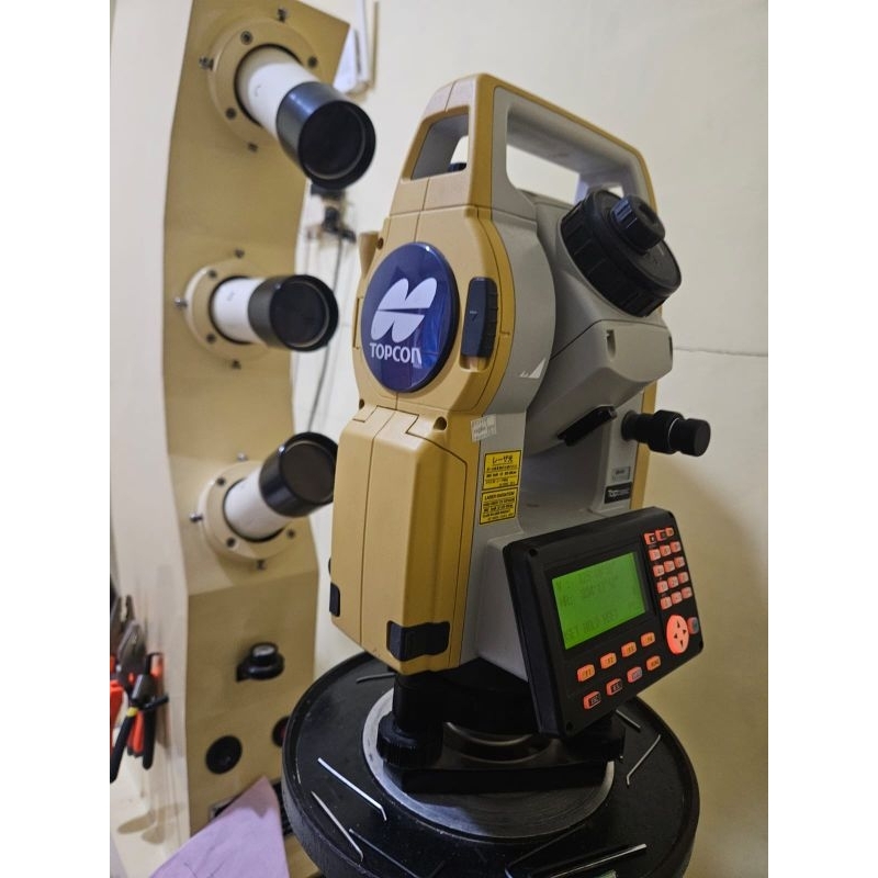 Total station Topcon es 65 bekas / jual total station jepang bekas / terima jual beli total station 