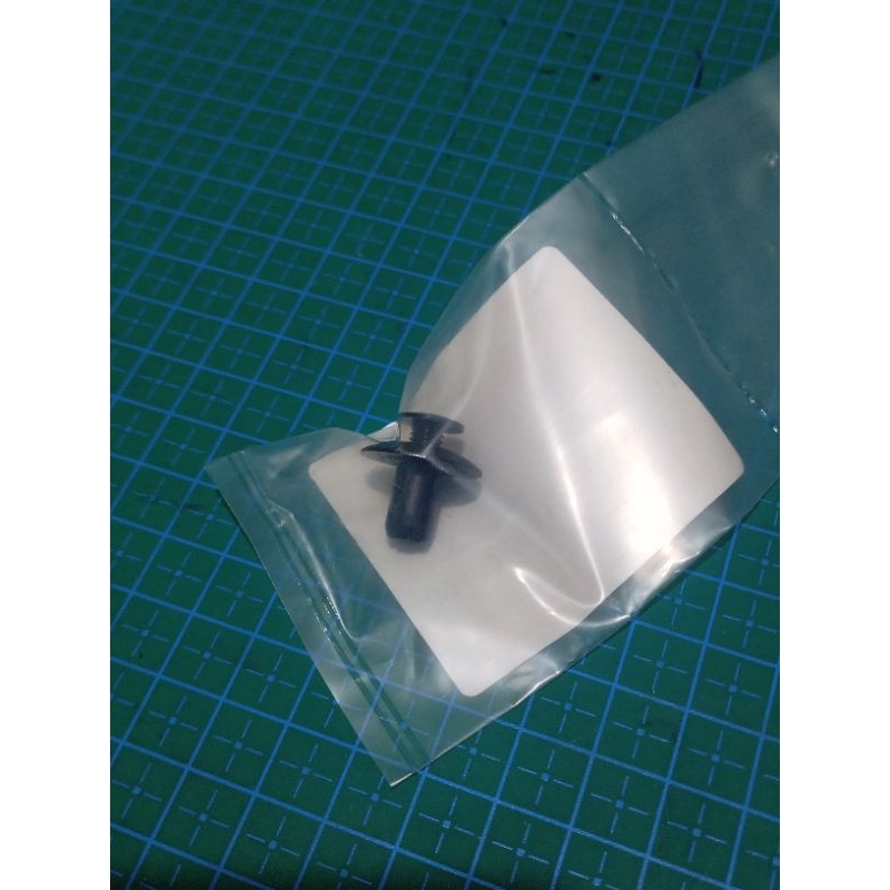 KLIP KANCING BODY DEK TENGAH SUZUKI SKYWAVE HAYATE 125 SGP