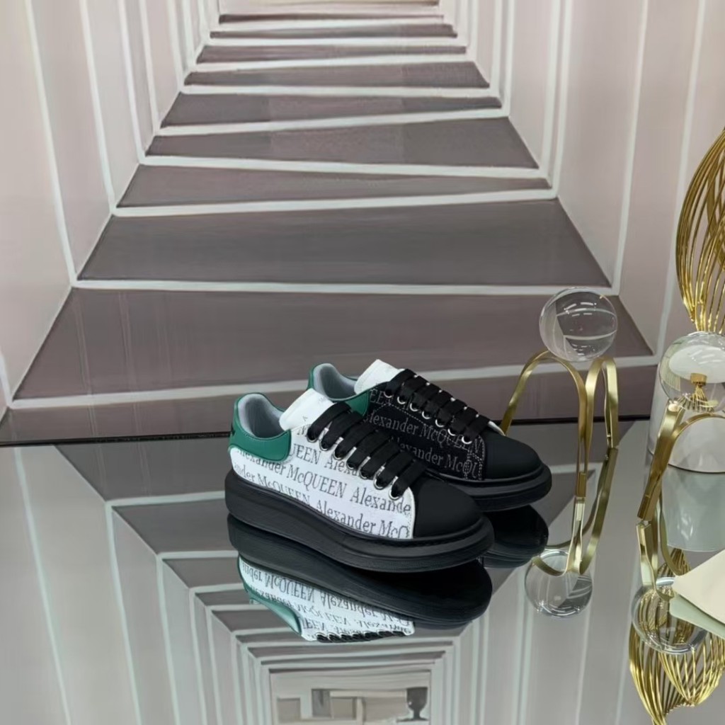 Alexander McQueen Fashion Classic 2025 Men's and Women's Sports Shoes