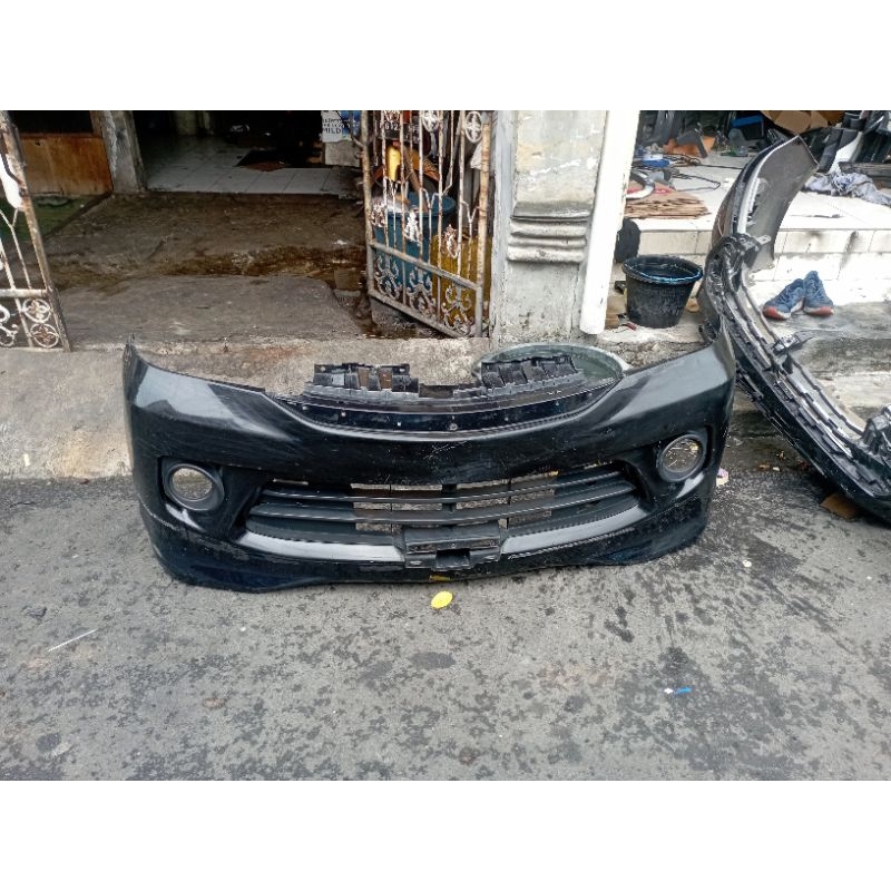 Bumper depan luxio orginal