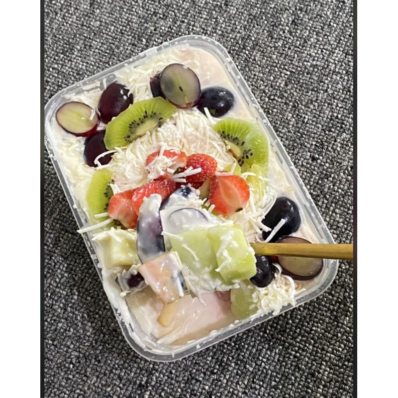 

SALAD BUAH SULTAN INA DAMAYANTI