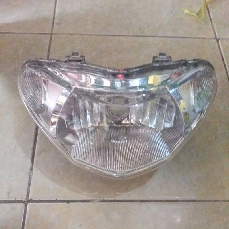 Reflektor depan mio smile merk win