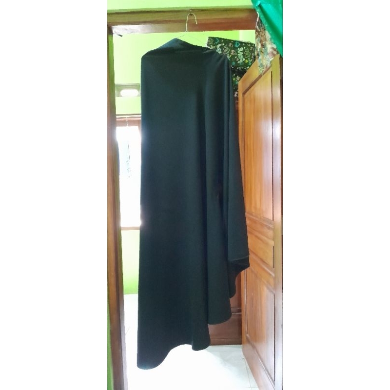 Bekas / preloved khimar Alsyahra jetblack bisban hitam model handsplitP.depan 100cm p.belakang 130cm