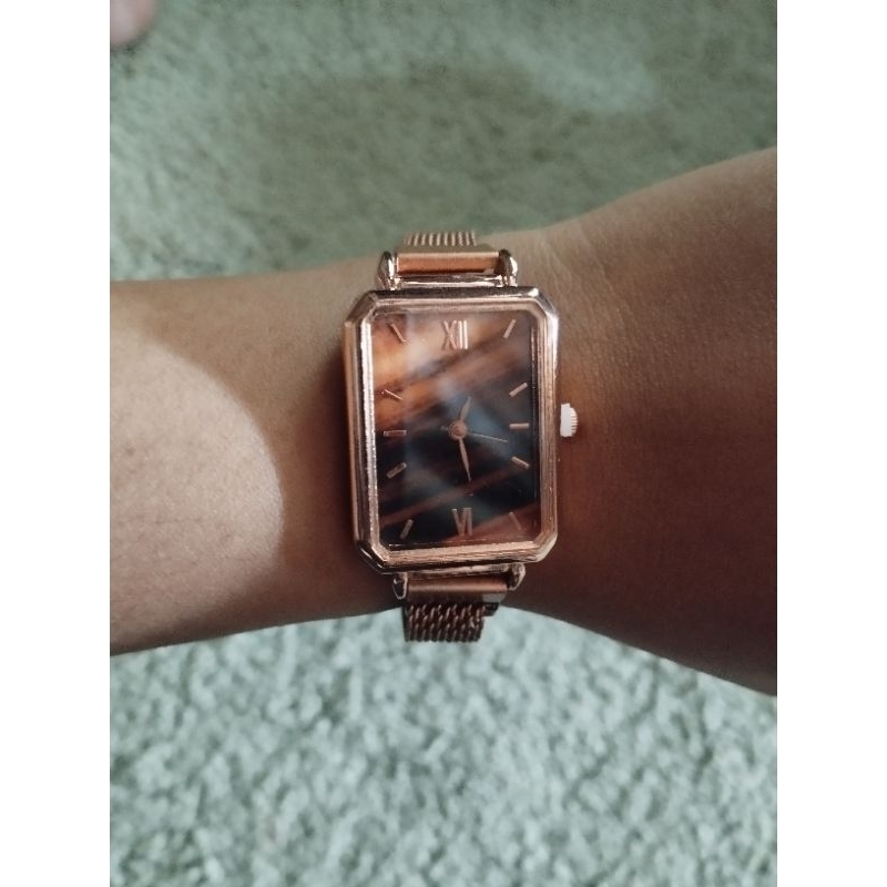 Jam tangan wanita rantai analog quartz / Hadiah wei sudah / hadiah ultah