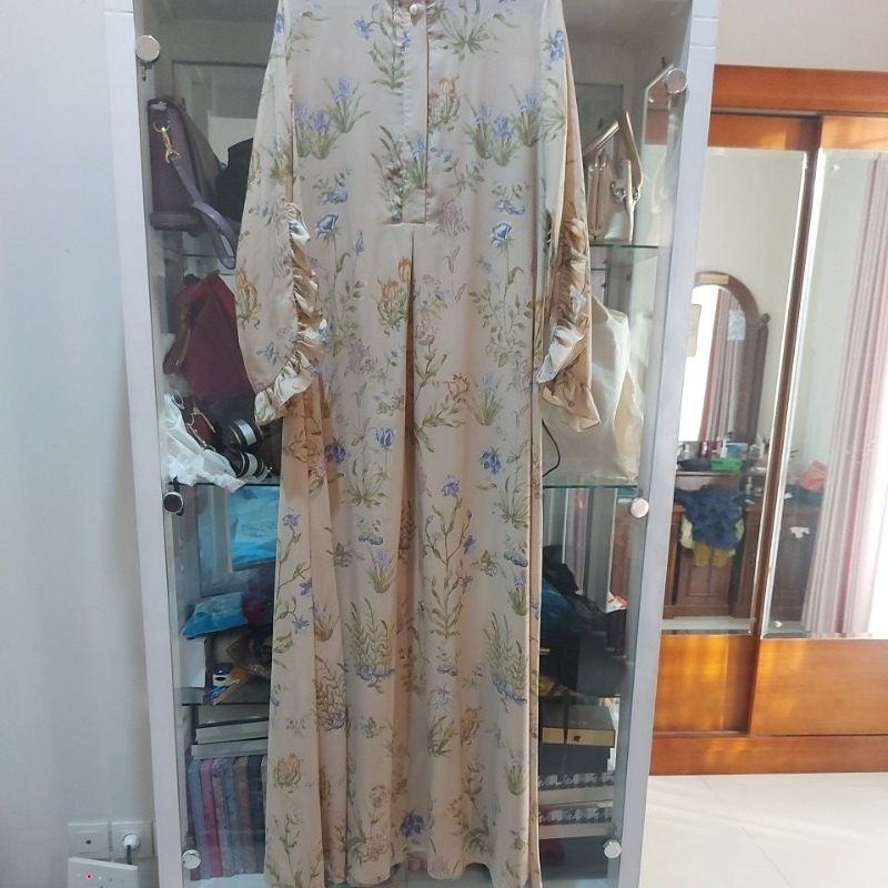 preloved Ria Miranda dress