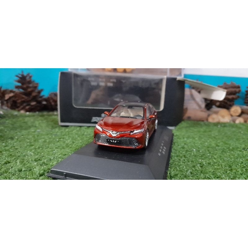 Diecast Miniatur Toyota Camry 2018 skala 1:43