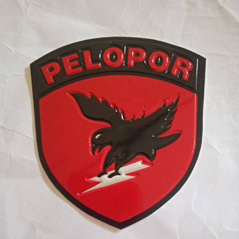 

Stiker embos Pelopor