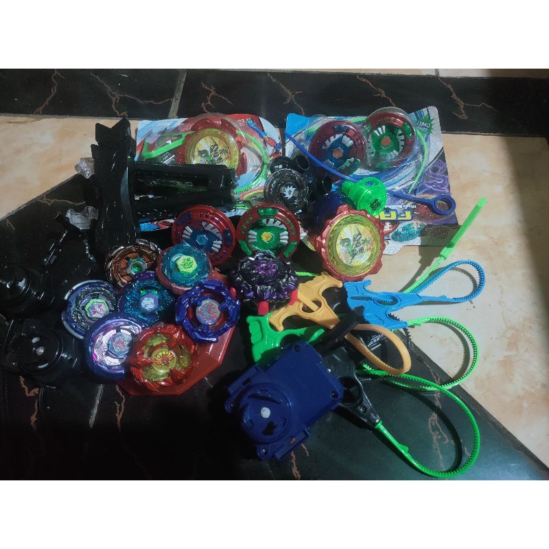 Beyblade Set Preloved