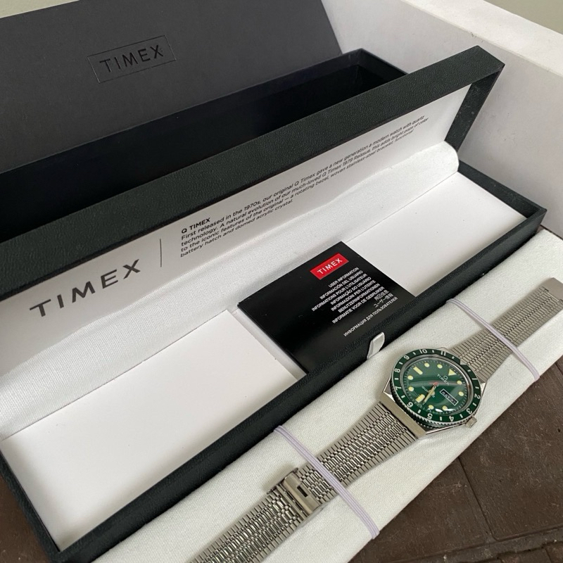 Jam tangan pria Timex q Reissue Hulk Original Preloved