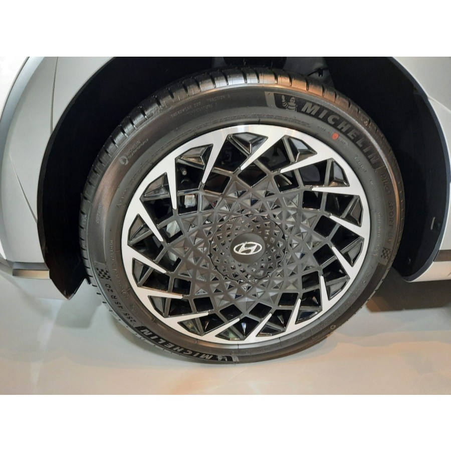 Ban Mobil Michelin 255 45 R20 105W Pilot Sport EV IONIQ 5