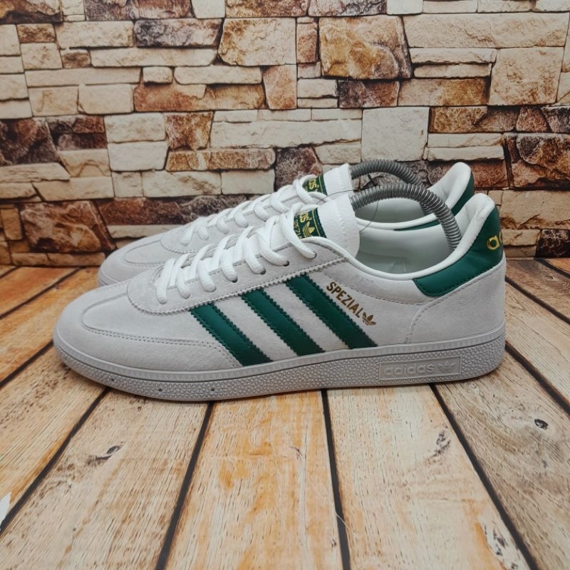 sepatu sneakers pria atau wanita original BNIB | adidas spezial | sepati casual