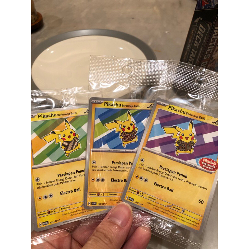Pokemon pikachu batik kartu card