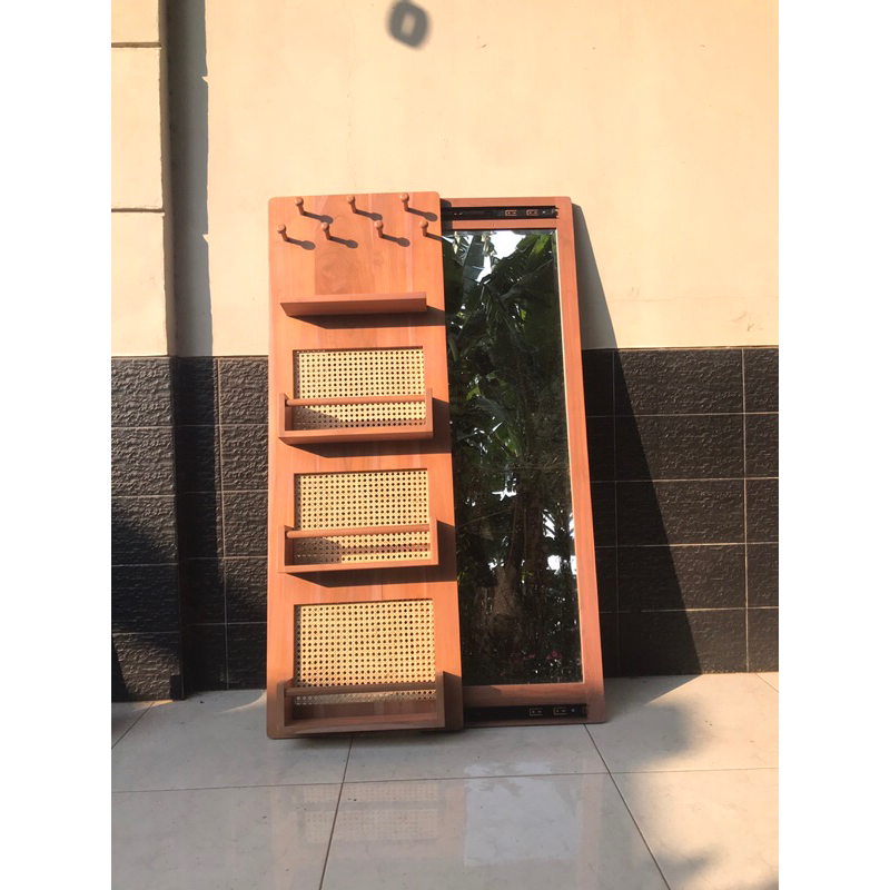 Cermin Sliding Hias Rotan - Cermin Dinding Minimalis & Elegan untuk Dekorasi Rumah