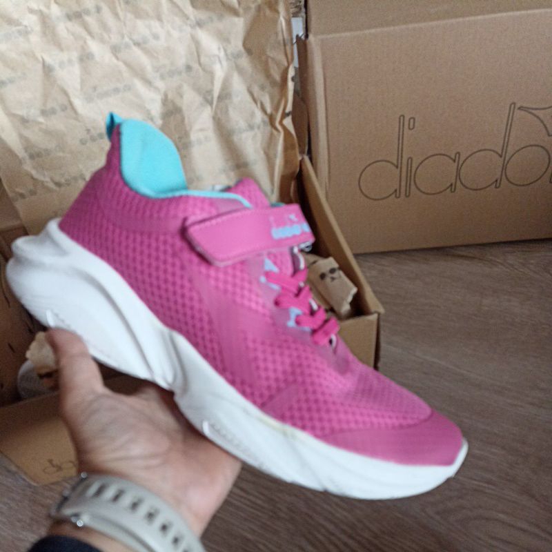 Sepatu Diadora Anak