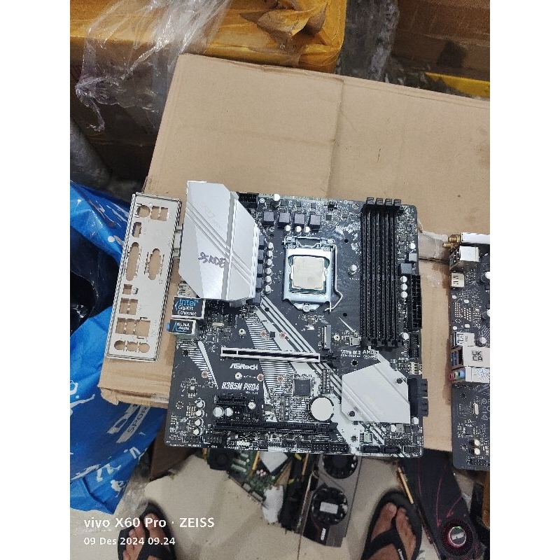 mainboard asrock b365m ddr4 procsesor core i5-9400f gen9