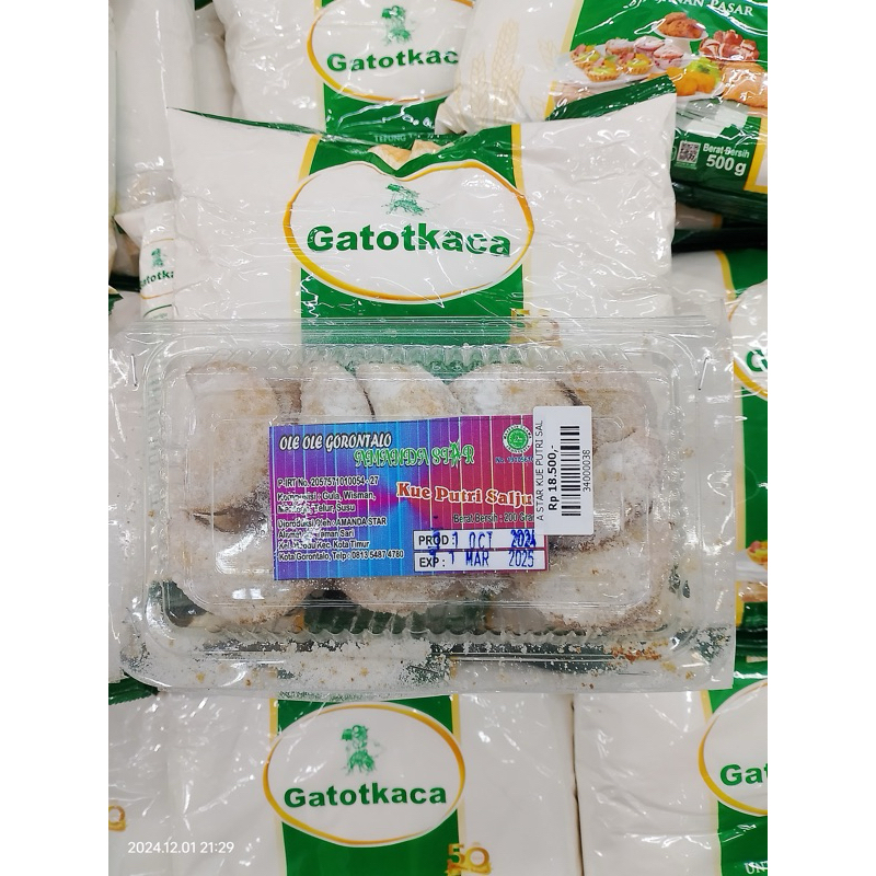 

KUE PUTRI SALJU OLEH-OLEH GORONTALO