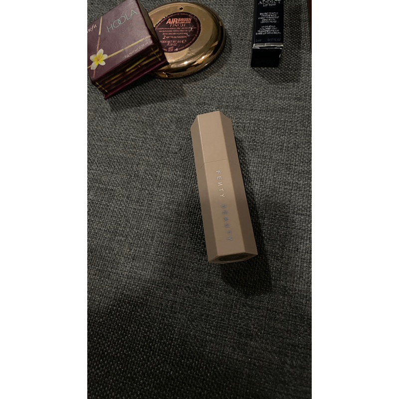 [PRELOVED] Fenty Beauty Contour Stick