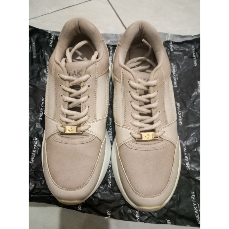 Sepatu wanita sepatu sneakypair brand lokal sneakers