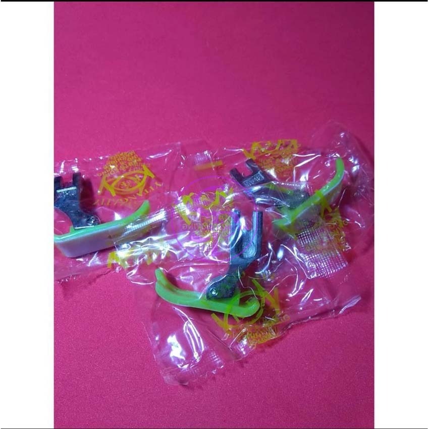SEPATU UNTUK MESIN JAHIT BAHAN PLASTIK