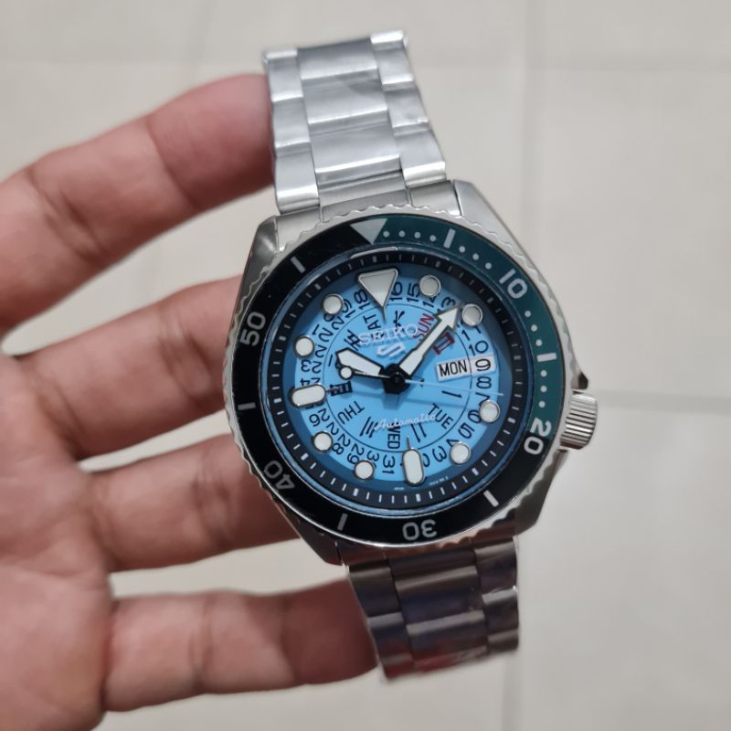 Jam tangan Automatic SEIKO 5 Sports SRPJ45K1 Time Sonar SKX Sports Style Blue Dial Stainless steel