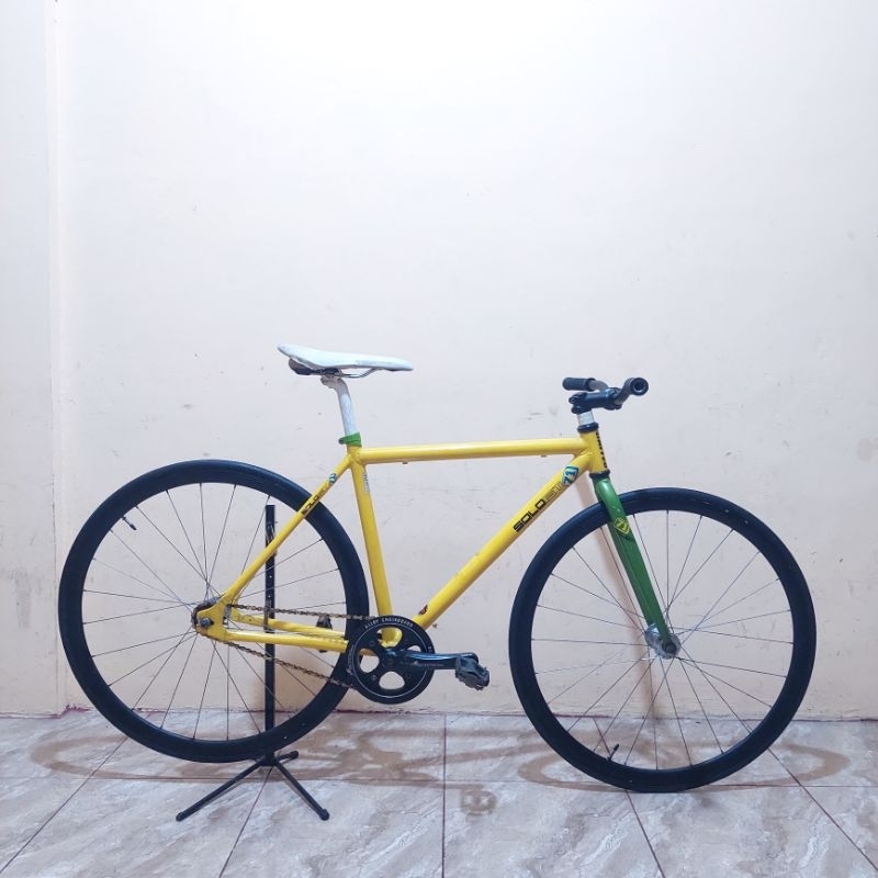 Sepeda fixie united soloist 71