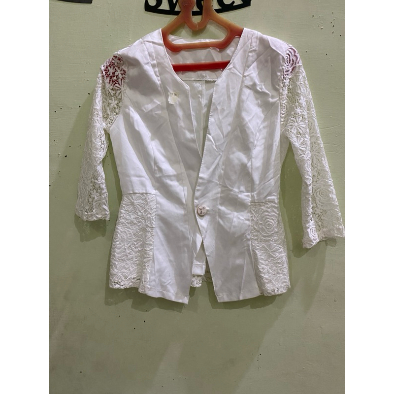 BLAZER PUTIH BROKAT PRELOVED