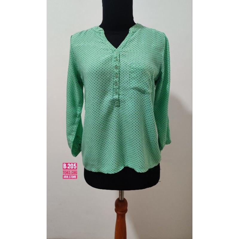 (B-205) PRELOVED BAJU ATASAN BLOUSE WANITA CEWE HIJAU SAGE GREEN