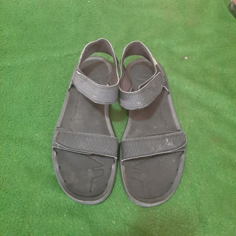 DECATHLON QUECHUA SENDAL MENDAKI TRACKING CAMPING pria NH50