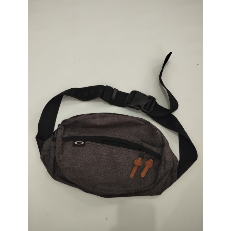 tas pinggang by Oakley waist bag