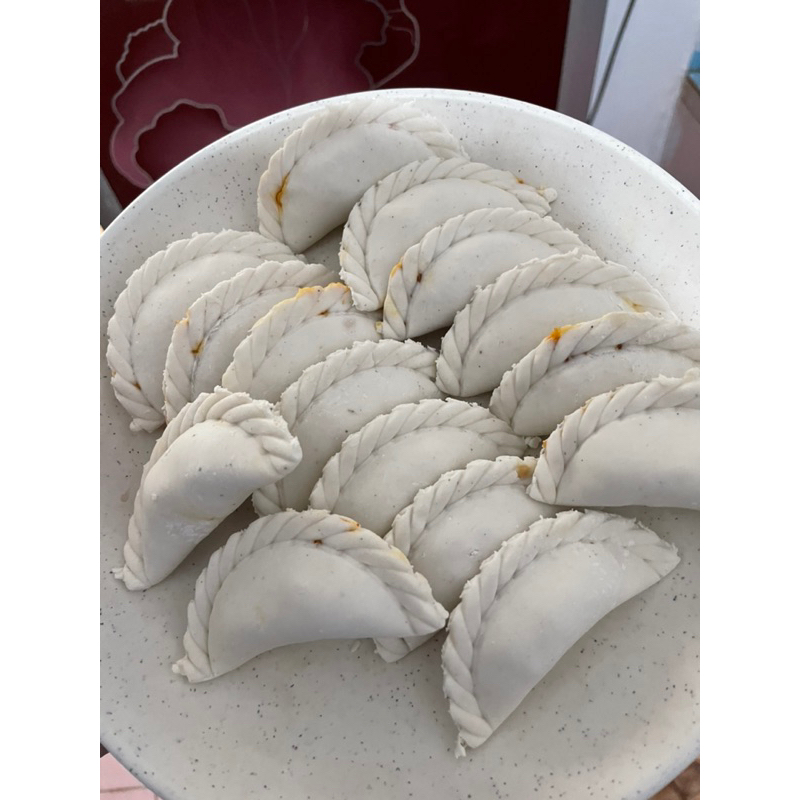 

cireng ayam suwir 1 box kemasan 500ml isi 8 pcs