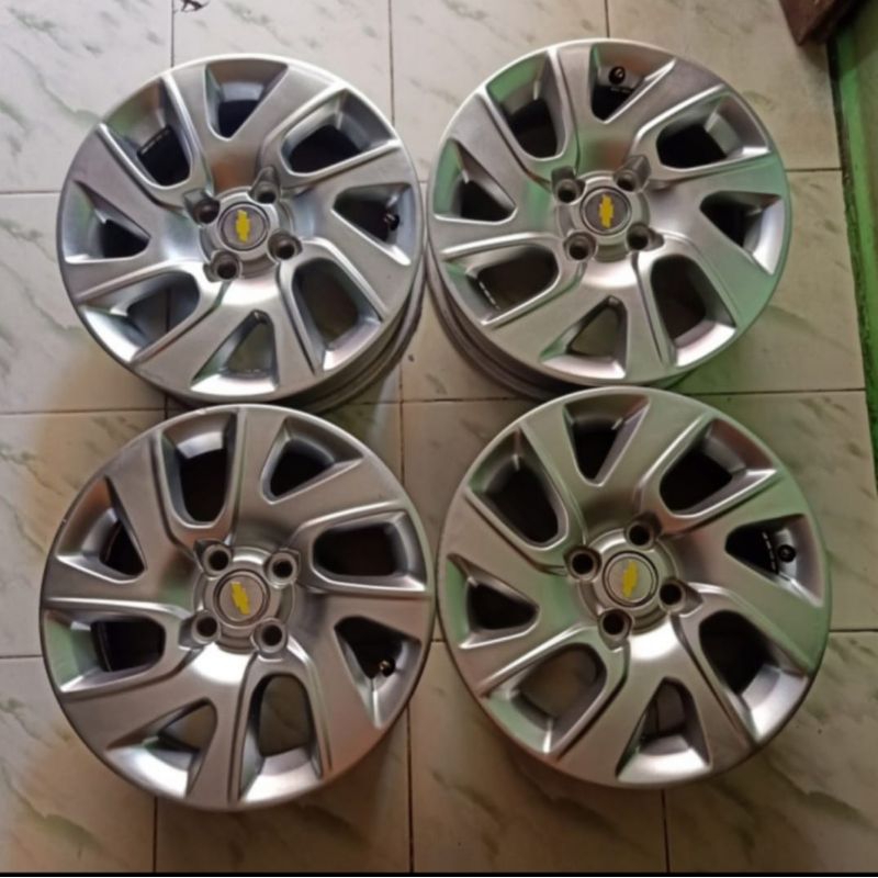velg copotan Chevrolet spin r15 original