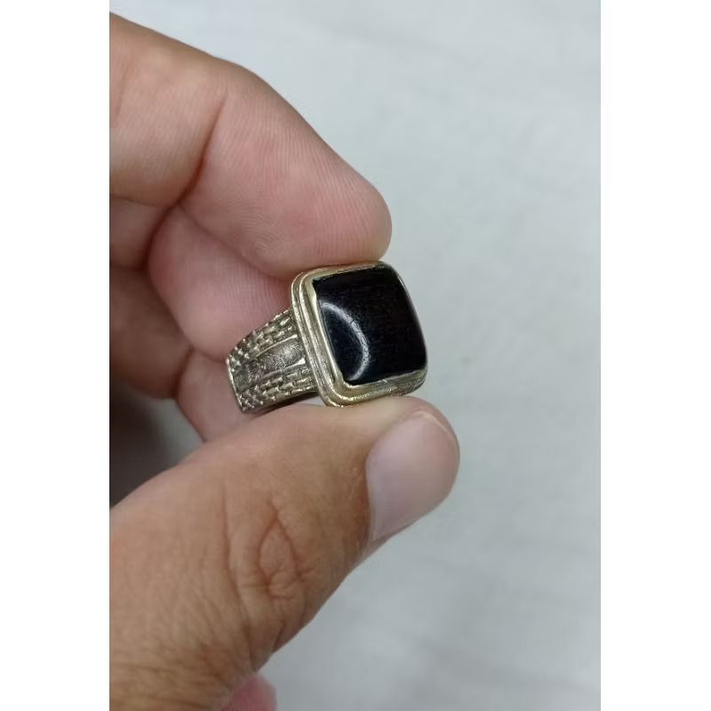 cincin pria batu hitam galih kelor (kayu yang membatu) natural elegant motif kotak berserat