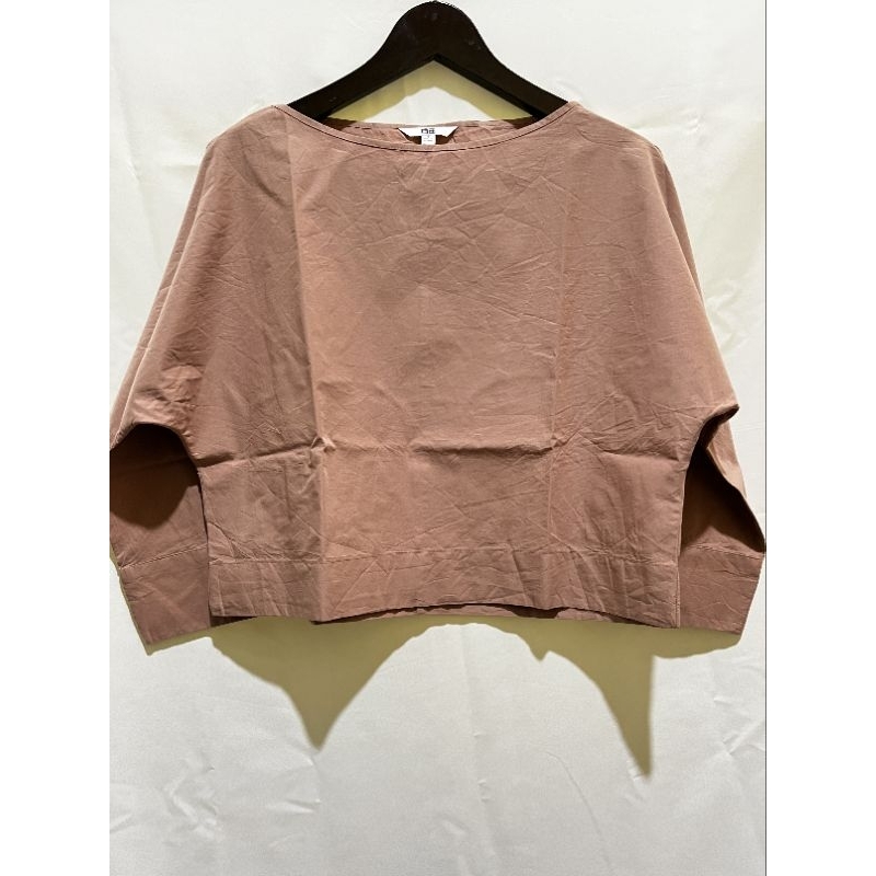 Uniqlo - Baju Wanita Lengan Panjang