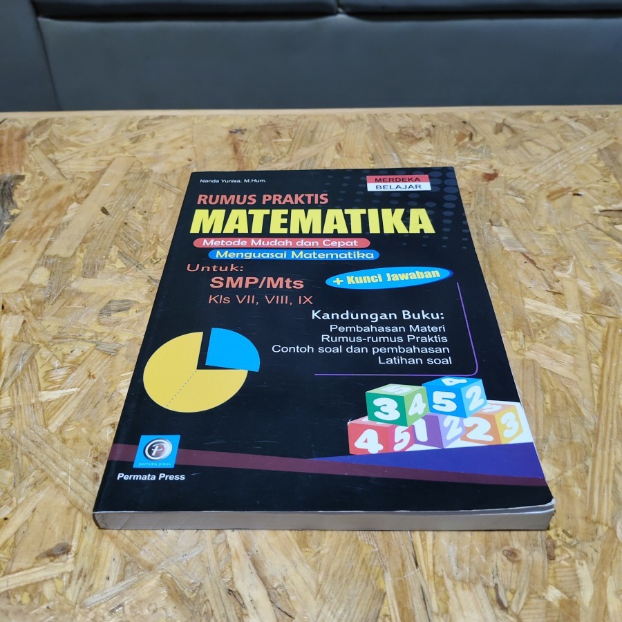 Buku Rumus Praktis Matematika SMP New