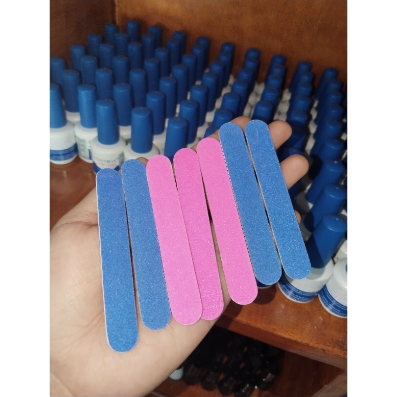 Kikir kuku. kikir kuku