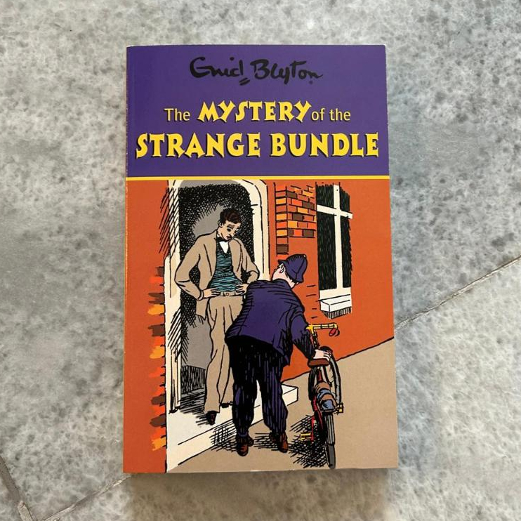 The Mystery of the strange bundle by Enid Blyton Novel Preloved/ Ori/ teens/ teenagers