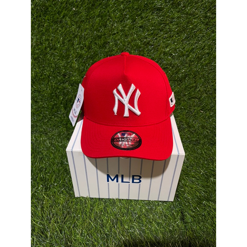 Logo NY Putih Bahan Merah MLB Pria Wanita