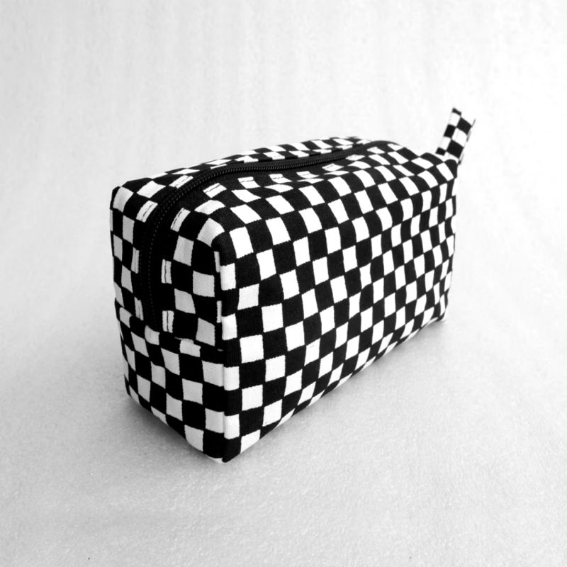 

[MAUMUSHOP] pouch motif serbaguna tempat pensil, tempat makeup, tempat charger dll
