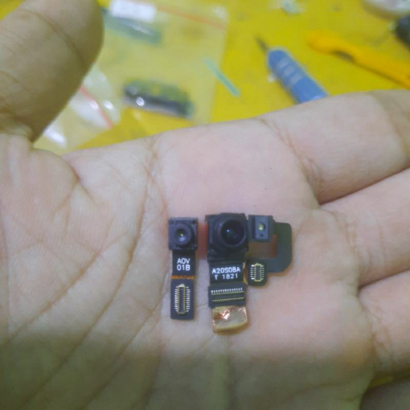 KAMERA DEPAN DAN SENSOR MI 8