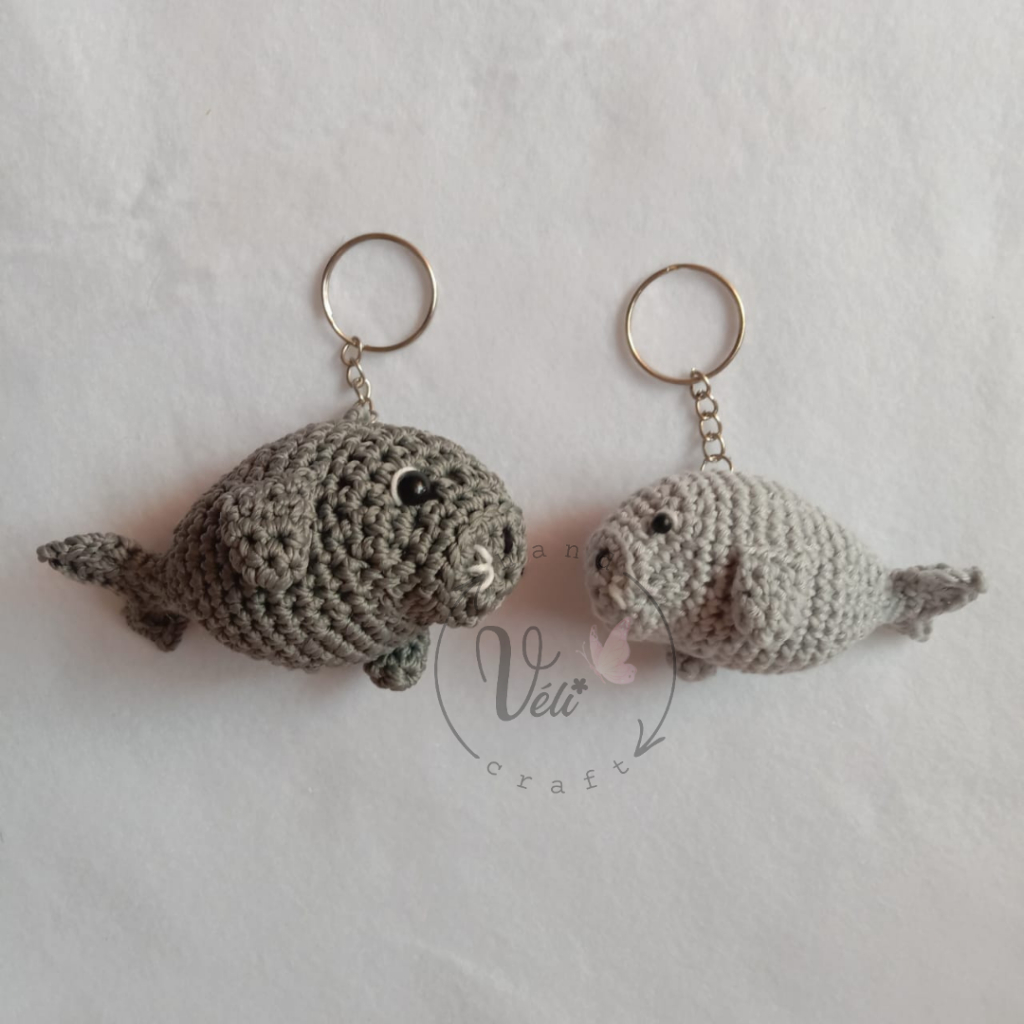 [PRE-ORDER] Gantungan kunci dugong rajut handmade