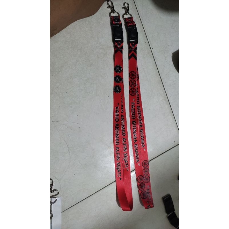 

Tali Lanyard Id Card + Tatakan