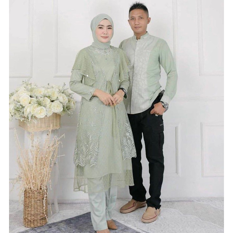 Kebaya Brokat (Kebaya Kak Weni)