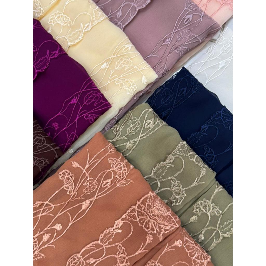 Kain Kebaya Bordir Berkerah Lipat