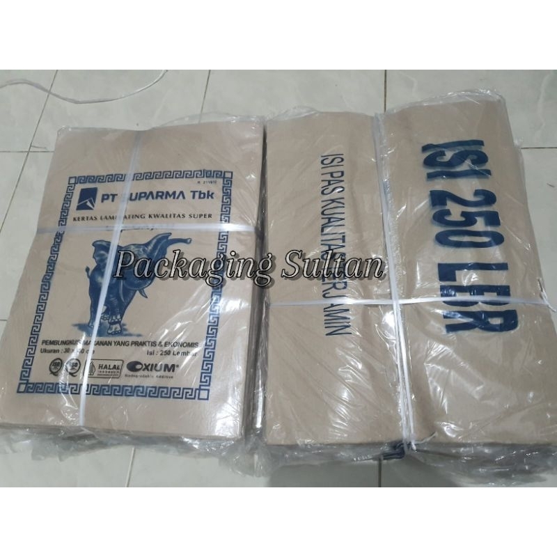 

Kertas Minyak Makanan/ Kertas Coklat/ Kertas Nasi cap Gadjah Biru /1ikat 5 Pack