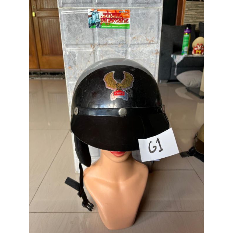 HELM VINTAGE Helm Chips Vespa Ori Abu-Abu