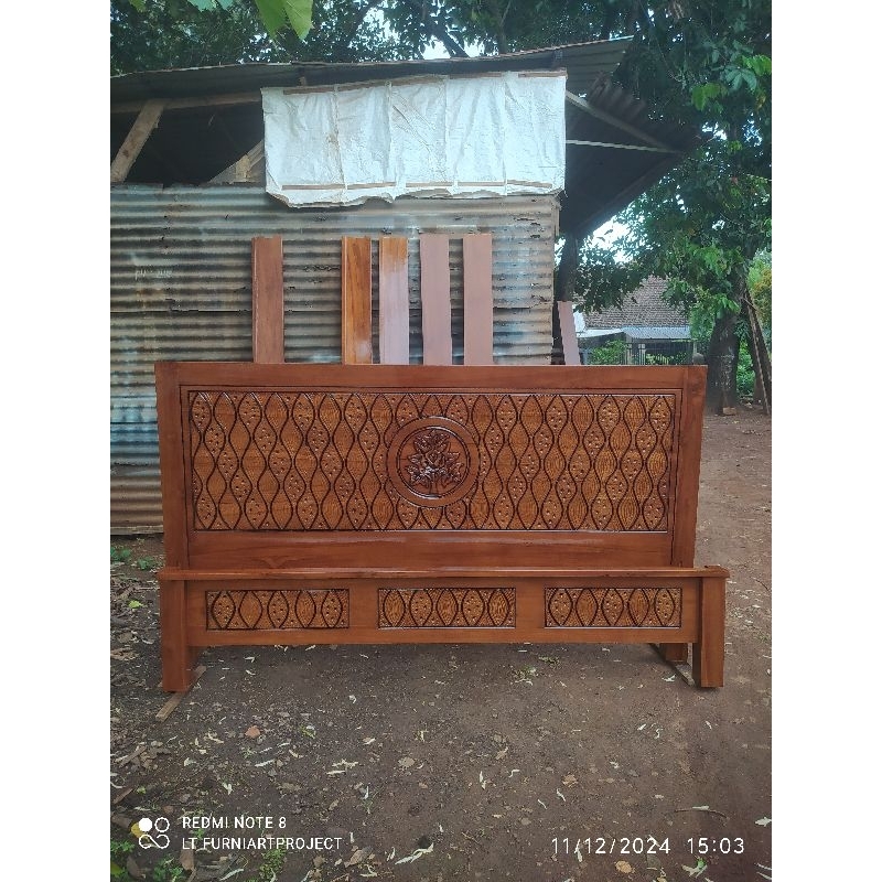 TEMPAT TIDUR MINIMALIS KAYU JATI / TEMPAT TIDUR KAYU JATI / DIPAN MINIMALIS / TEMPAT TIDUR MINIMALIS