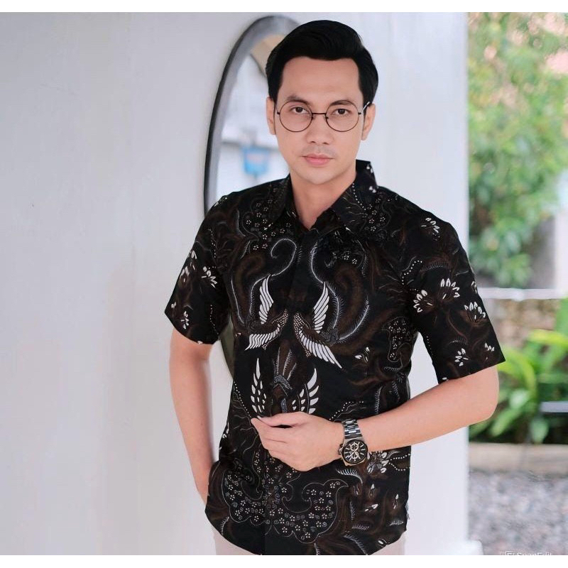 SAWUNGGALING Kemeja Batik Lengan Pendek Slim fit Lengan Pendek