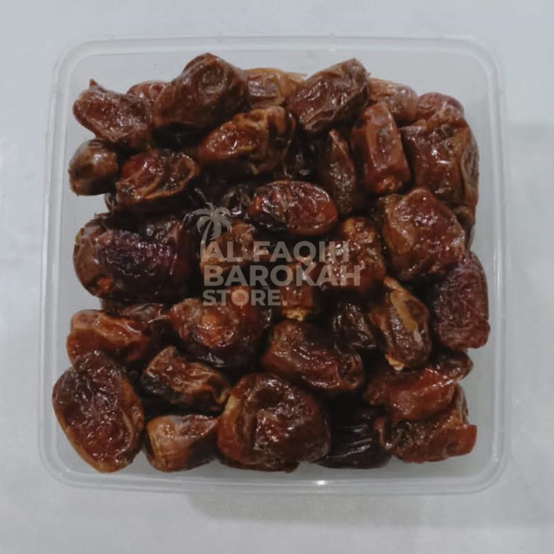 

KURMA MESIR 1 KG THINWALL FRESH Kurma Original Mesir